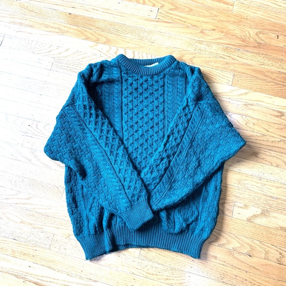 Western Island Emerald 100% Merino Wool Sweater - Picture 2 of 12